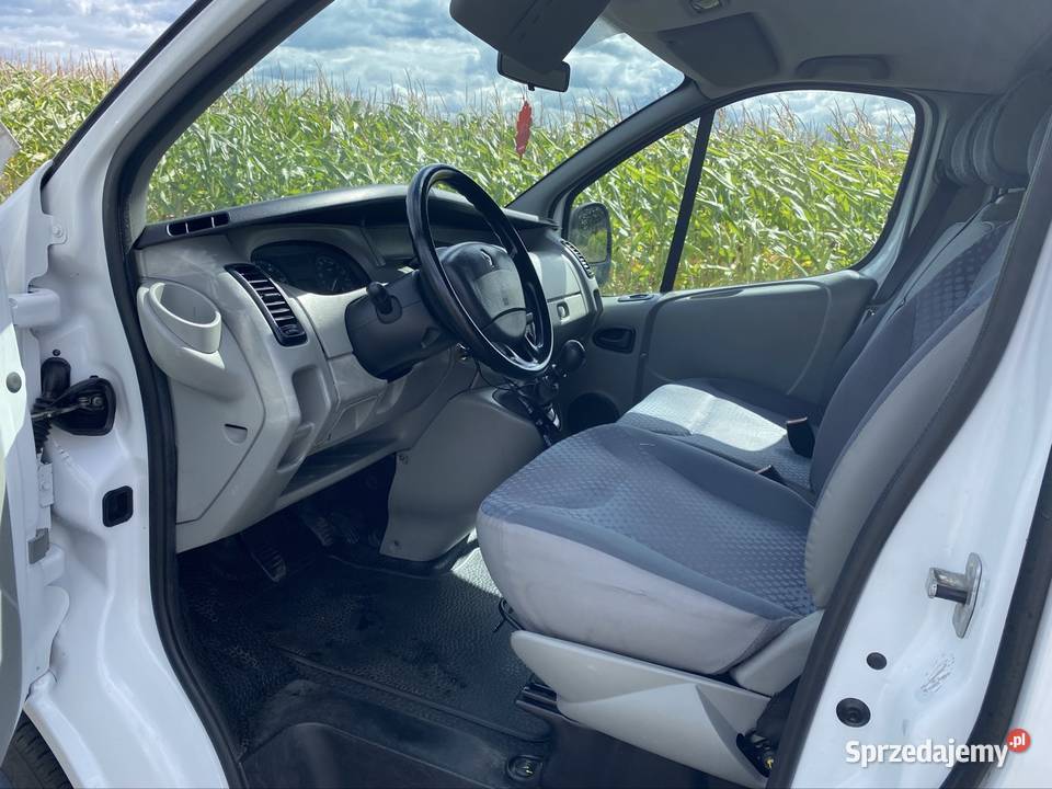 Renault trafic 20dci Vivaro diesel Olsztyn