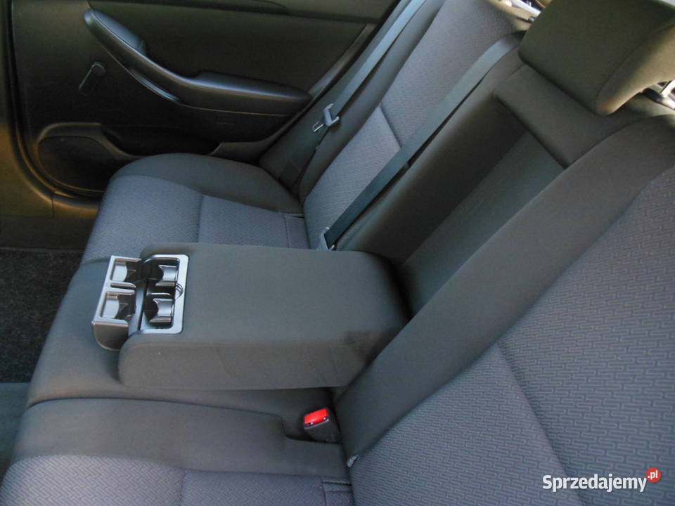 Toyota Avensis Oryginalny lakier Bagażnik na 4 dolnośląskie