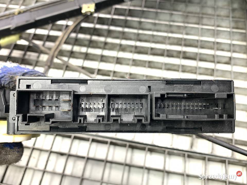 PODNOŚNIK SZYBY PRAWY PRZÓD AUDI A4 B6