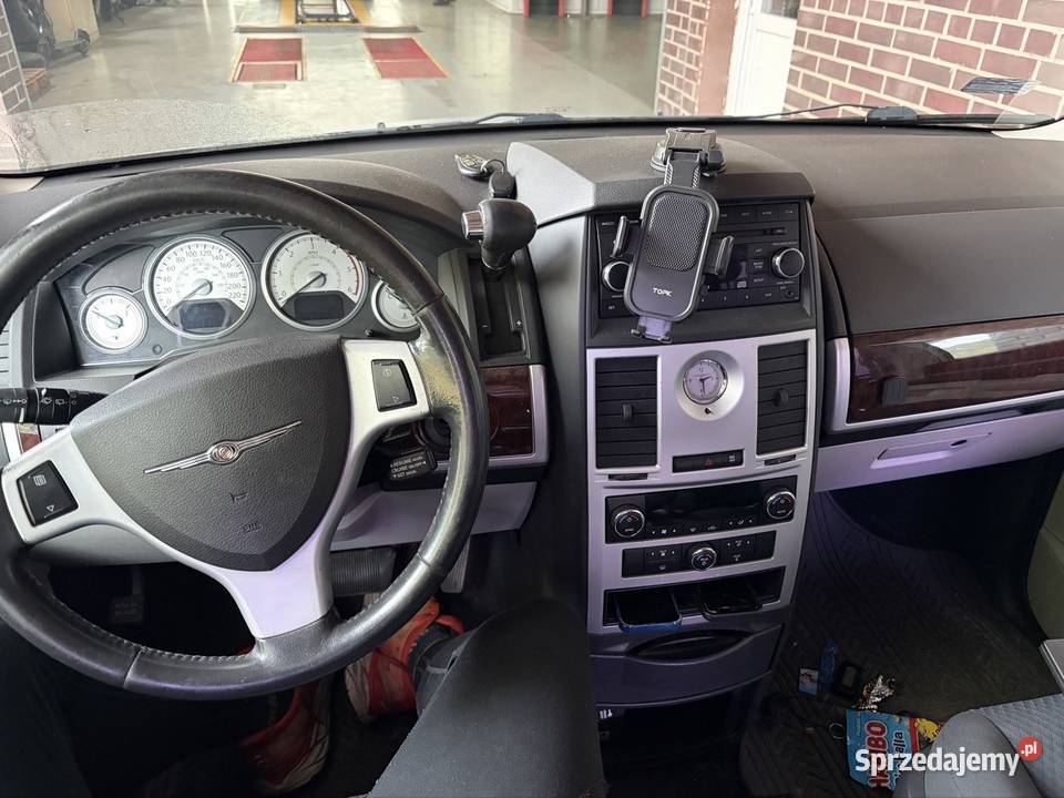 Chrysler grand Voyager 2010 28 crd 163 konie