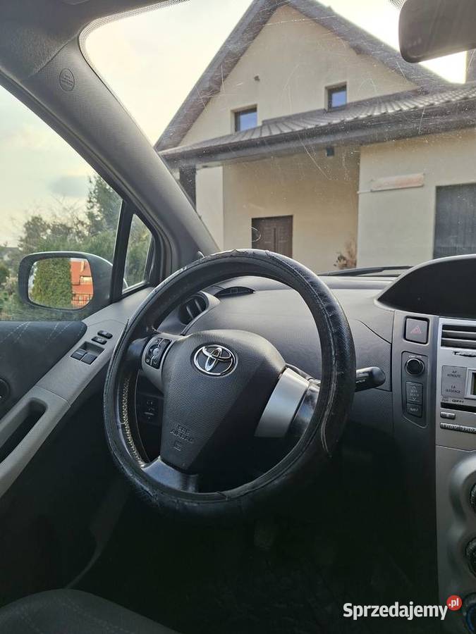 Toyota Yaris 10 benzyna 2006 do uzgodnienia lubelskie Lublin sprzedam