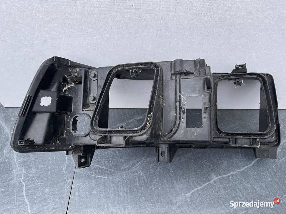 AUDI V8 LEWA LAMPA OBUDOWA PUSZKA wielkopolskie Ostroróg