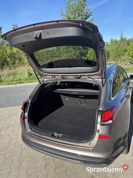 Szybkie pojemne kombi dodatkiHyundai i30 wagon15 Zarejestrowany w Polsce Warszawa