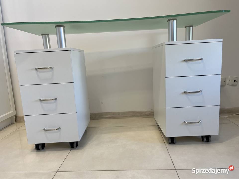 Biurko kosmetyczne Tczew