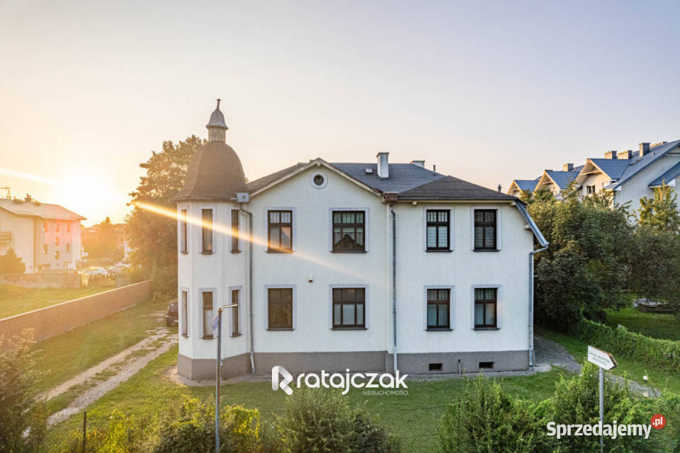 sprzedaży domu wolnostojącego Puck 2568m2 2 piętra