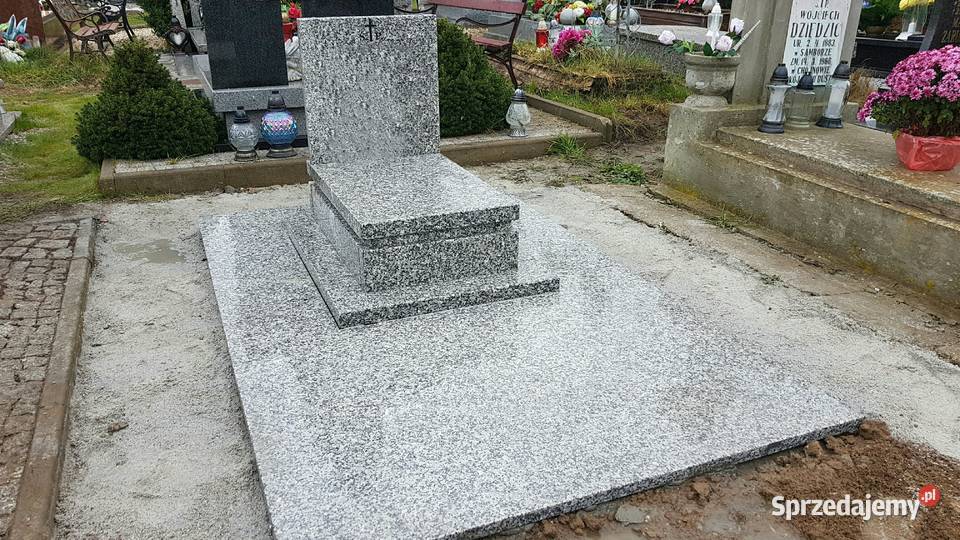 Nagrobek urnowy 1538 strzegomski z posadzką dolnośląskie Świdnica