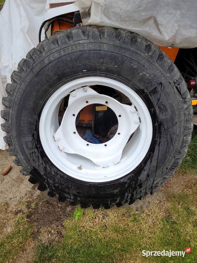 Koła NOKIAN TRI zimowe leśne ciagnika Holland podkarpackie Świlcza