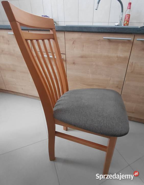 Stół z litego drewna bukowego z czterema Janki sprzedam