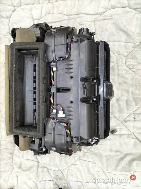 Moduł nagrzewnicy BMW E60 E61 Mały przebieg 58 osobowe Poręba