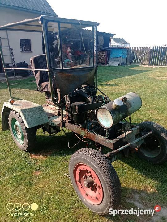 Traktor sam z silnikiem syreny 105 Bulowice