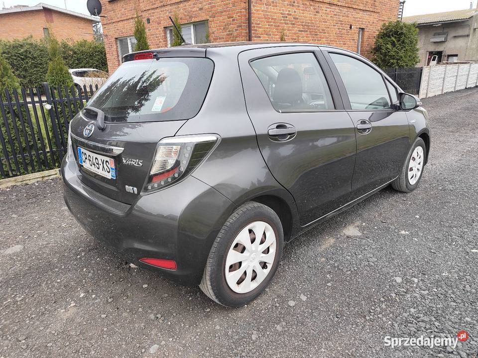 Toyota Yaris Hybrid klima temomat 100KM Łąkociny