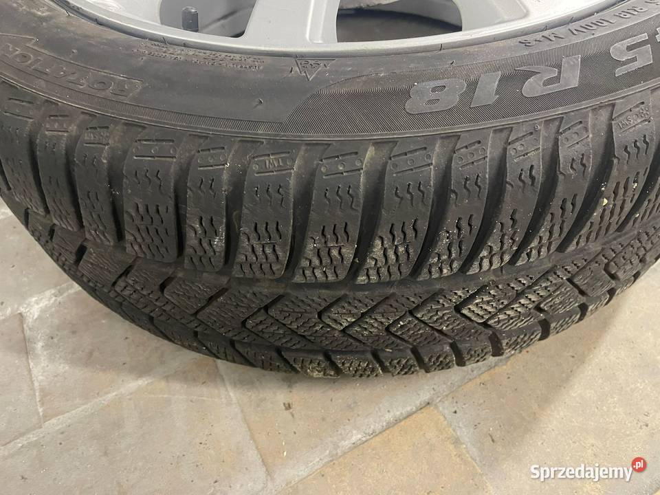 Opony 2454518 Pirelli 2024r