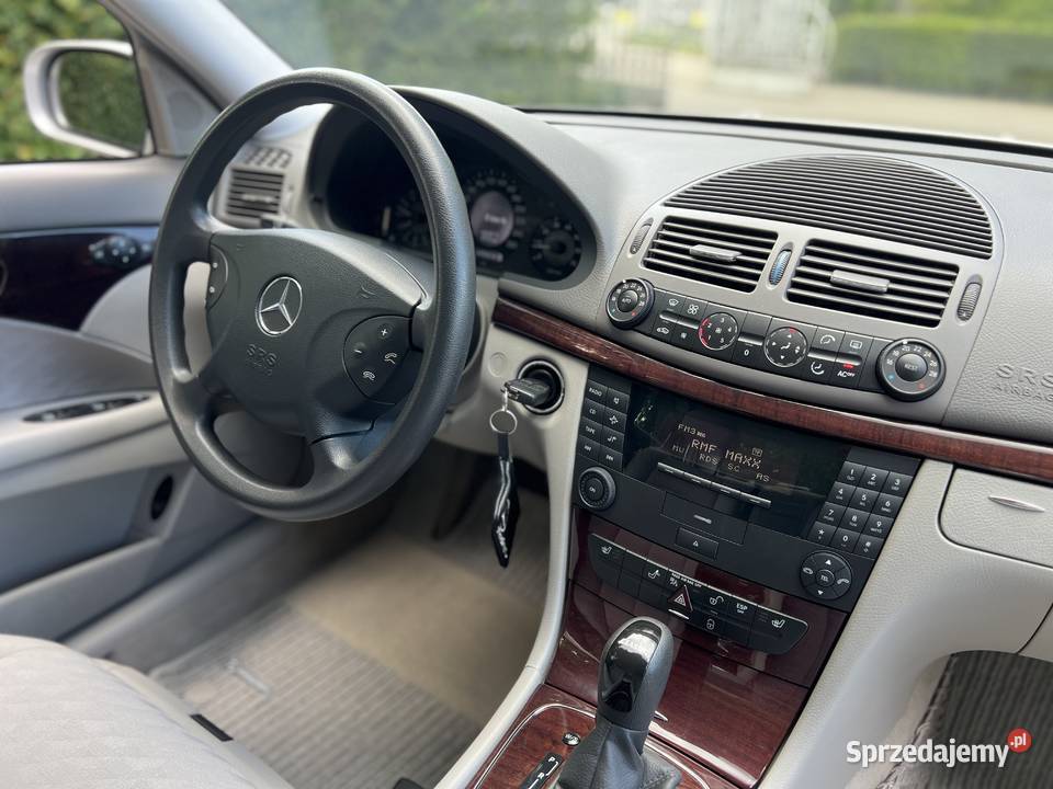 Mercedes W211 64 Przebiegu unikat bezwypadkowy światła przeciwmgielne Tarnowskie Góry