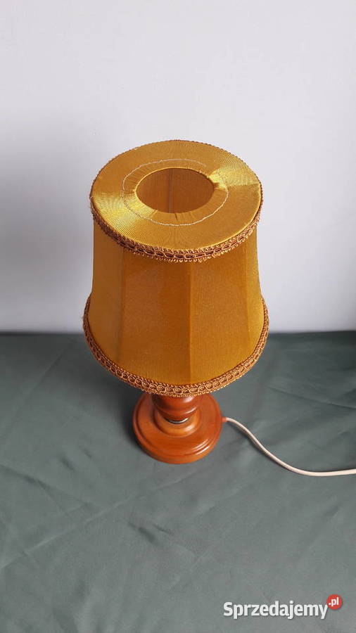 Elegancka lampka na szafkę z lat 80 tych opolskie Głuchołazy