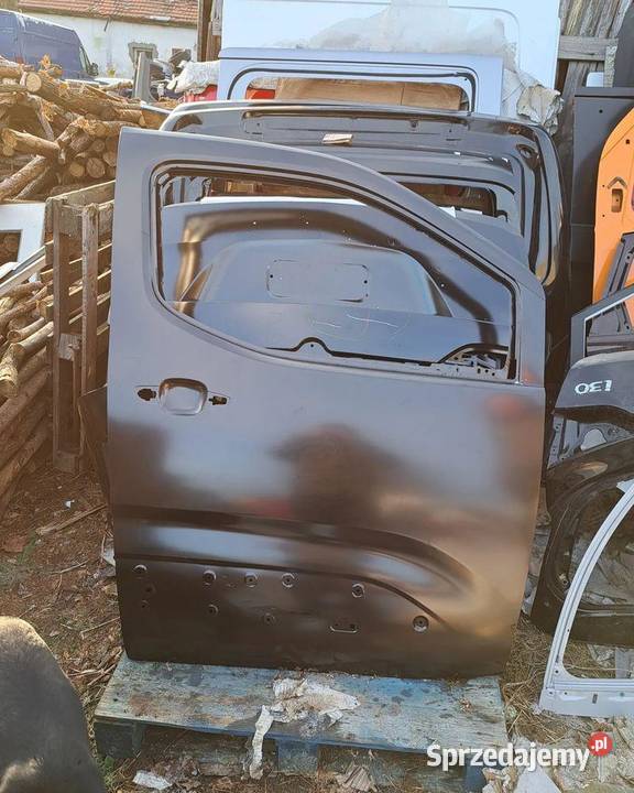 Drzwi prawe przednie 9843488980 Opel Combo E