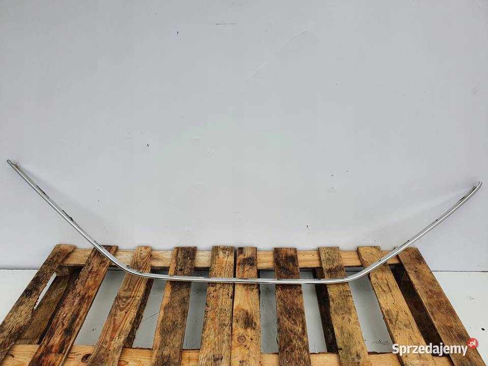 Mercedes W126 C126 SEC LISTWA SZYBY PRAWA Rudka