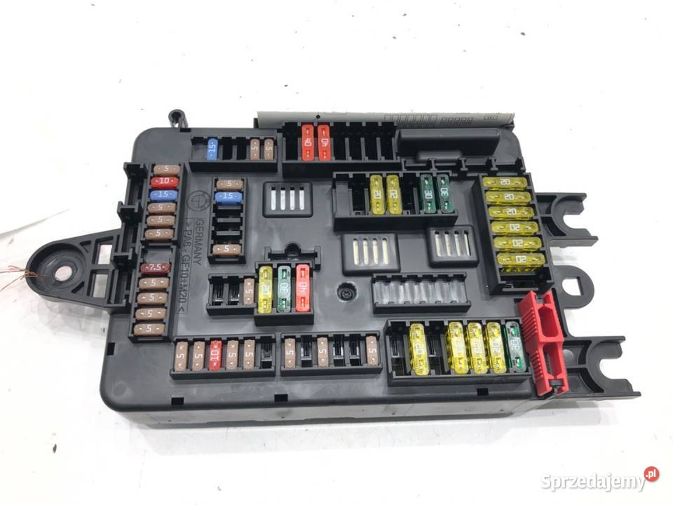 SKRZYNKA BEZPIECZNIKÓW BMW F34 9261110 Hatchback