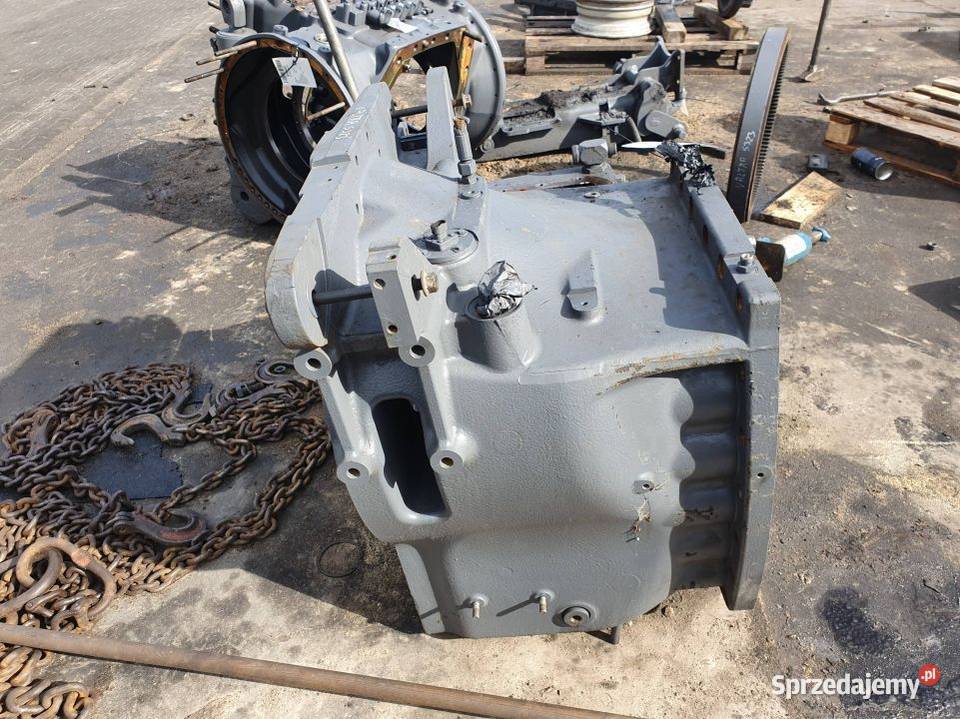 OBUDOWA TRAKTOR VALTRA S 323 VARIO ML260 Części samochodowe Lipno