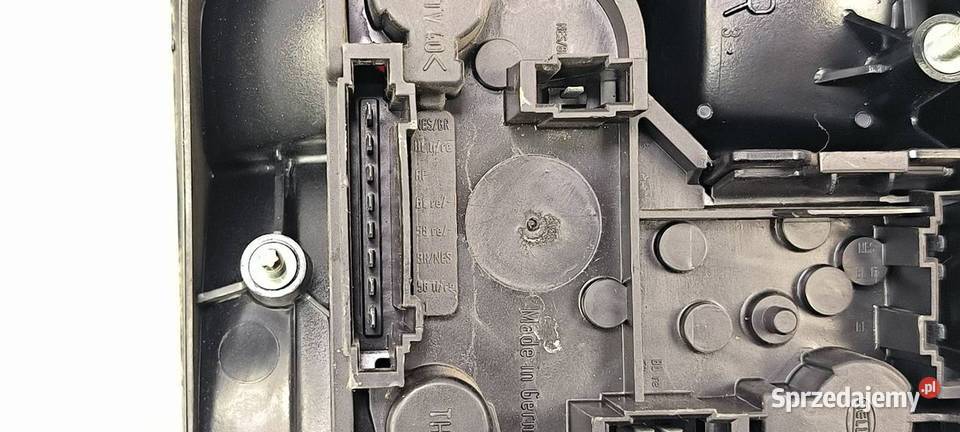 LAMPA PRAWA TYŁ VOLKSWAGEN GOLF III Lipno