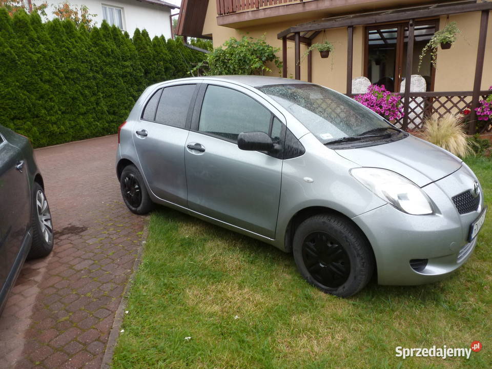 Toyota Yaris 13B 2008r 4/5 Rudnik nad Sanem