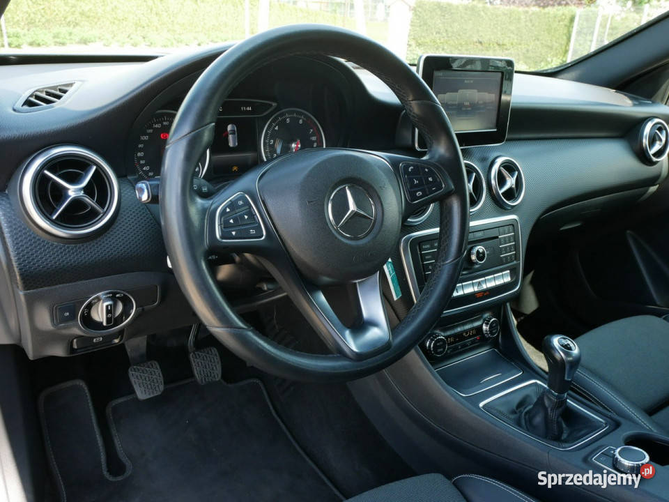 Mercedes A 180 16 122 Eu6 Navi Grzane fotele Hatchback Goczałkowice-Zdrój