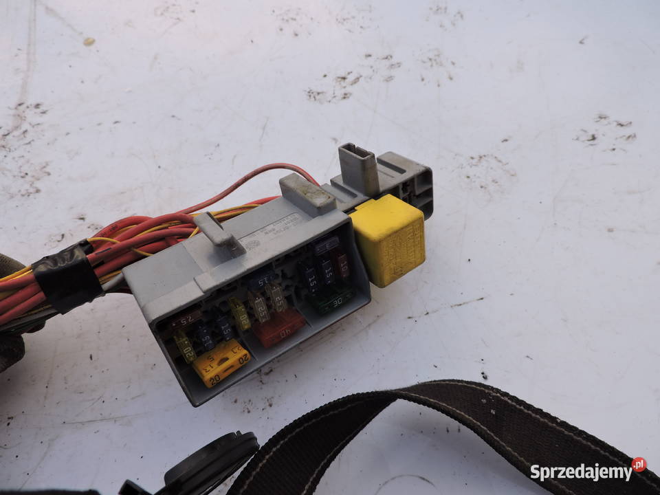 skrzynka bezpieczników Renault Megane II 19 dci osobowe Myszków