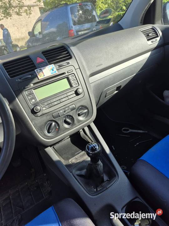 Vw Golf 5 16FSI 5 drzwi Brzeg sprzedam