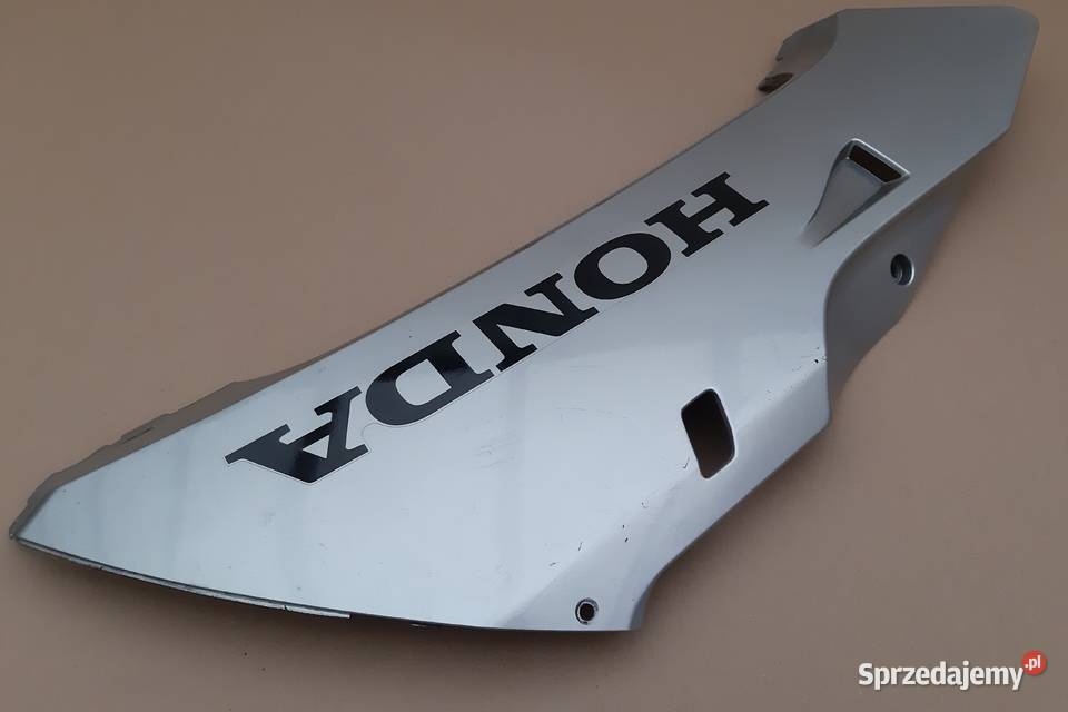 HONDA CBR 600 RR PC37 PŁUG OWIEWKA BOCZEK Szyby i owiewki