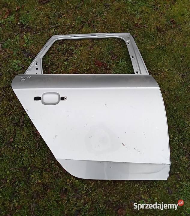 Audi A3 8V Hathback drzwi tylne prawe wielkopolskie Przeźmierowo