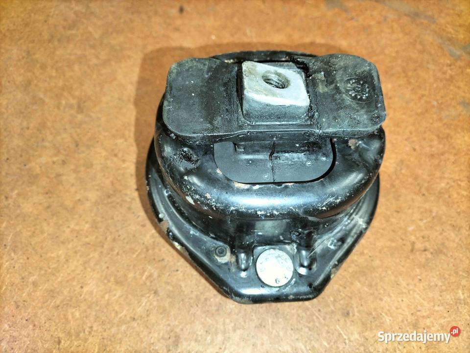Poduszka silnika lewej stronie BMW E65 E66 osobowe Poręba