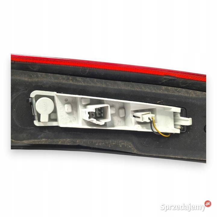 LAMPA PRAWA Volvo V50 I LIFT 20072012 tylna lubelskie