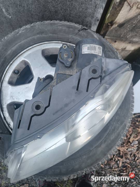 Lampa lewa passat b6 h7 w stanie uchwyty całe osobowe Kruszwica