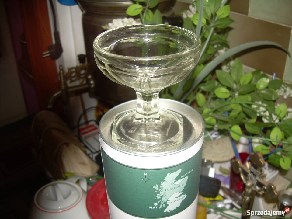 Porcelanowa duża cukiernica na stopce Warszawa