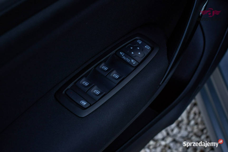 Renault Megane HybrydaPlugInFV23Niski Przebieg nawigacja Warszawa