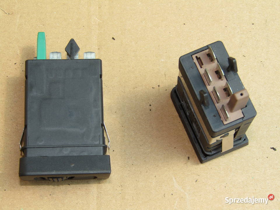 KLAWISZ WŁĄCZNIK OGRZANIA FOTELI VW GOLF IV Mysłaków
