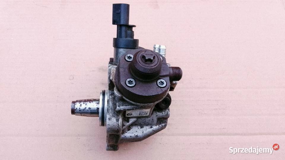 Pompa wtryskowa 30D BMW 7 F01 F02 F10 F11 F30 osobowe