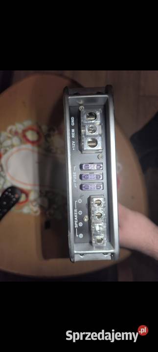 Wzmacniacz 1000 rms Ilość kanałów 2 Szczerców