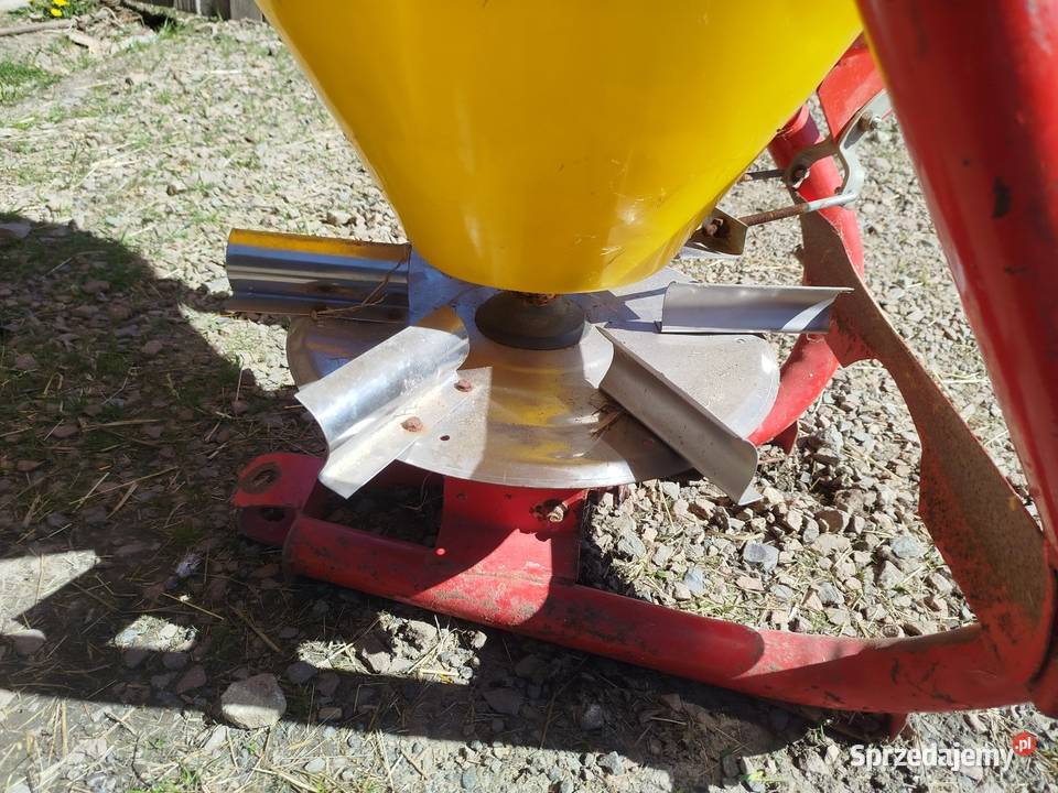 rozsiewacz do nawozów Strumyk S300l Skawina