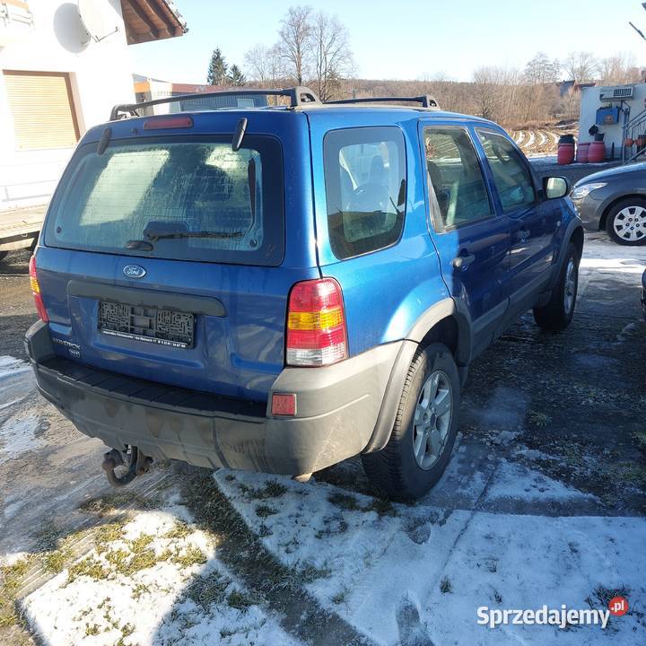 Ford Maverick 44 23 benzyna