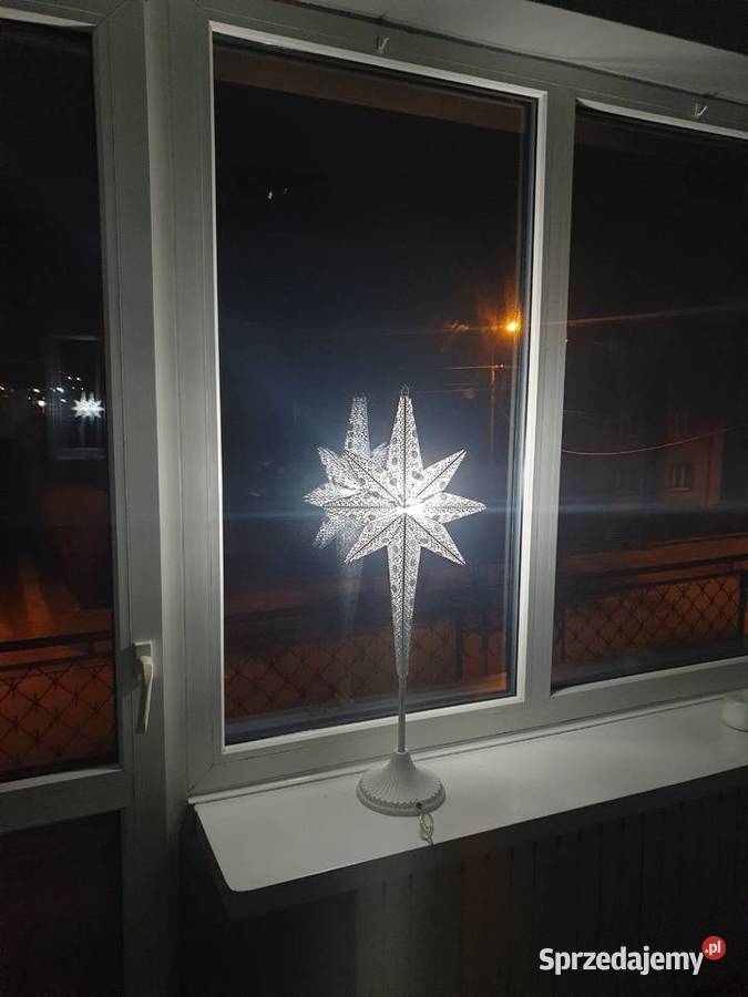 Lampa ozdoba cała z metalu wysoka biała biały Żuromin