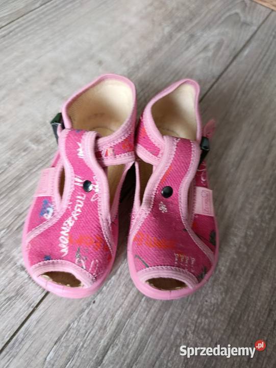 kapcie buty dziewczęce różowe rozmiar 19 długość Rozmiar 19 wielkopolskie Poznań