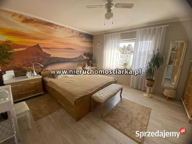 sprzedaży domu wolnostojącego Łaziska 200m2