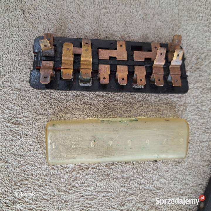 VW Garbus skrzynka bezpieczników na 8 bezp osobowe Gołków