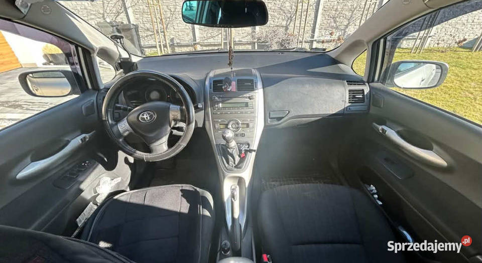 Sprzedam Toyotę Auris osoby prywatnej prawie Toyota