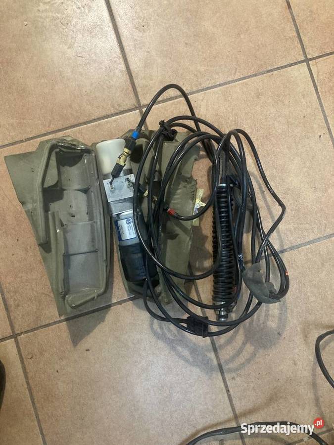 Vw Touareg pompa siłownik tylnej klapy 7l6827449 Rakoniewice sprzedam