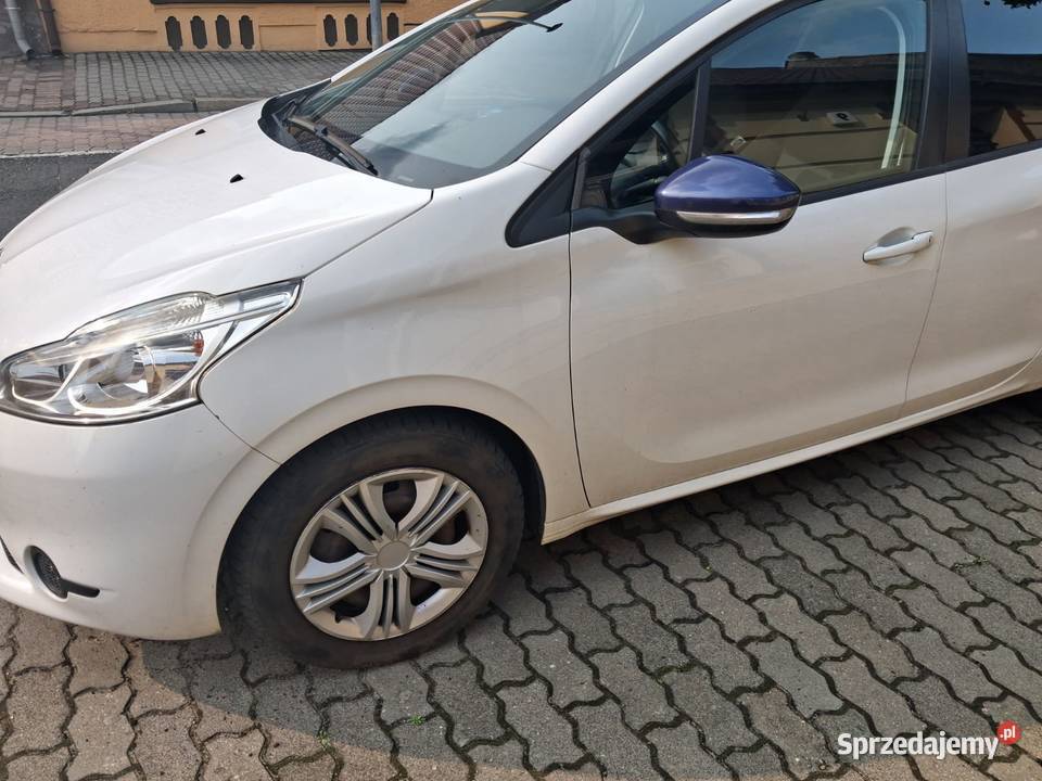 Peugeot 208 Lubniewice