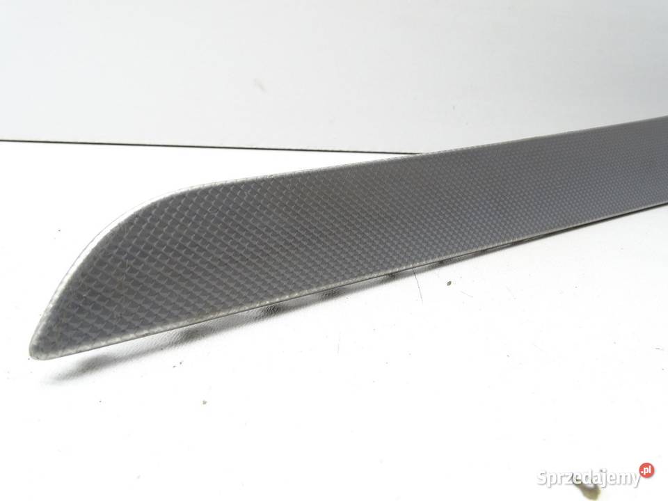 LISTWA DRZWI PRAWY TYŁ PRAWA TYLNA 8K0867420 osobowe Listwy sprzedam