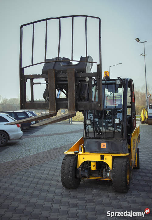 Wózek widłowy z ramieniem teleskopowym JCB Kęty