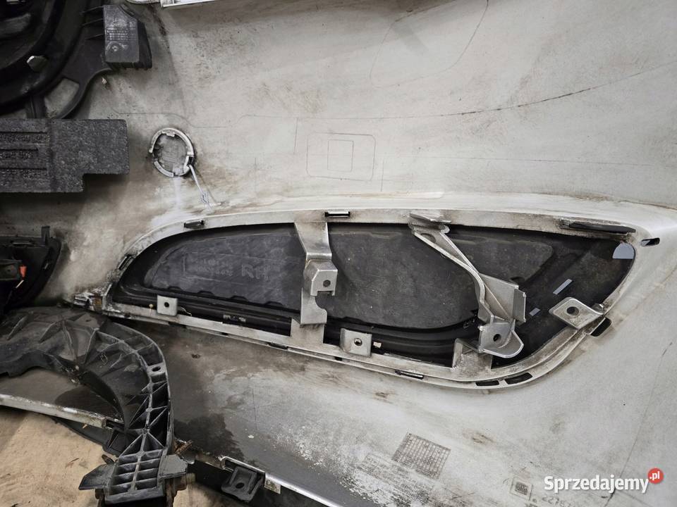 INSIGNIA A LIFT 13r zderzak przód Kielce