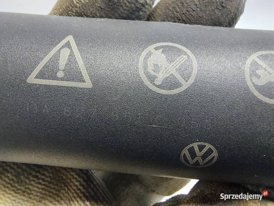 VW ID4 11A 2024r SUV 5D SIŁOWNIK KLAPY